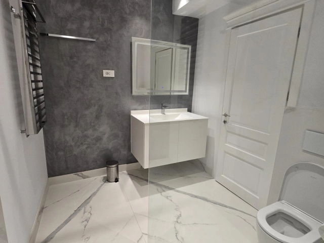 Apartament 4 camere - Centru