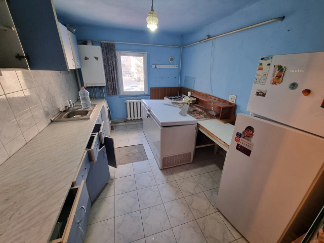 Apartament 4 camere - Tomesti