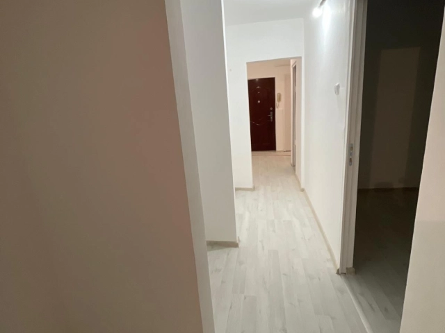 Apartament 3 camere - Tomesti