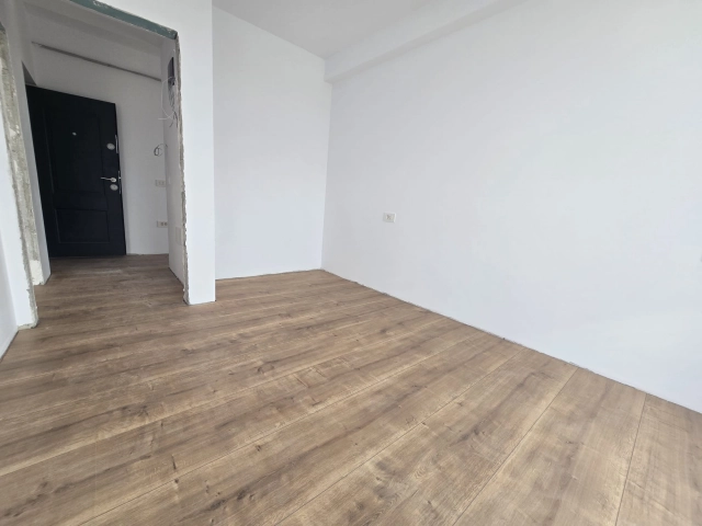Apartament 3 camere - Rediu