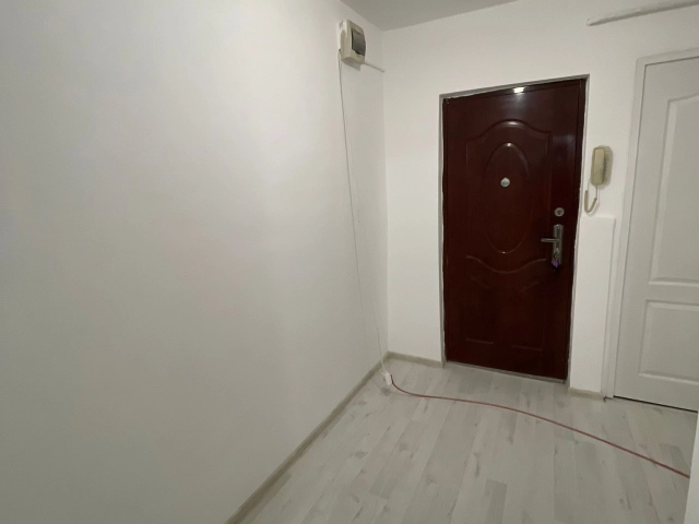Apartament 3 camere - Tomesti