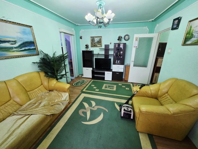 Apartament 3 camere - Alexandru cel Bun