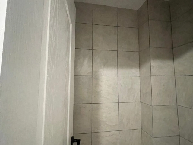 Apartament 3 camere - Tomesti