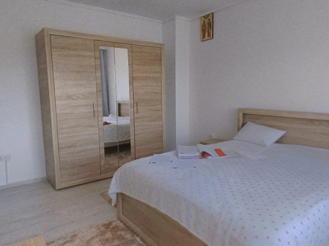 Apartament 5 camere - Aroneanu